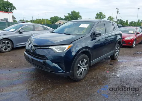 2017 Toyota Rav4 Le z USA, uszkodzony, nr VIN JTMBFREV9HJ161193